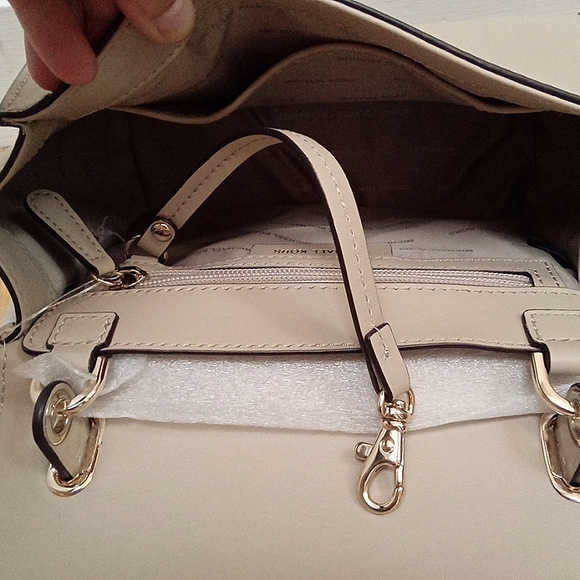 NEW! Michael Kors Whitney Fawn MD Satchel Leather - Picture 7 of 8